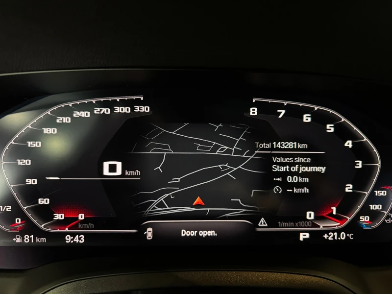 BMW 330 i SPORTPACKET* Шибедах* Камера, снимка 10 - Автомобили и джипове - 52114004