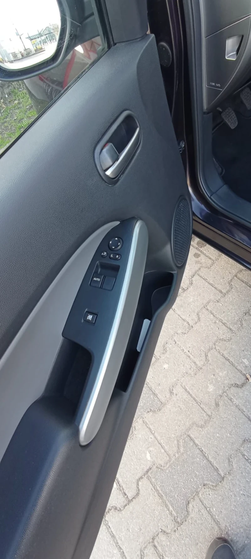 Mazda 2, снимка 12 - Автомобили и джипове - 52731954