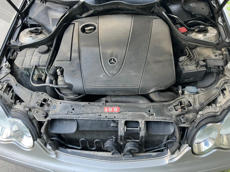 Mercedes-Benz C 220 Реален Пробег Спортен пакет AMG Line, снимка 17 - Автомобили и джипове - 53101512