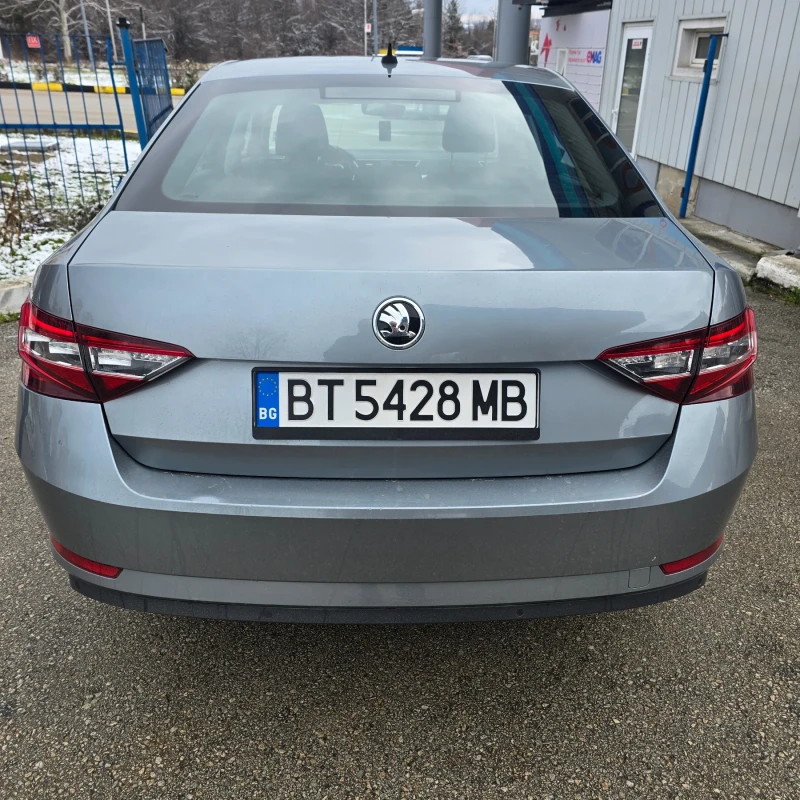 Skoda Superb, снимка 3 - Автомобили и джипове - 53437026