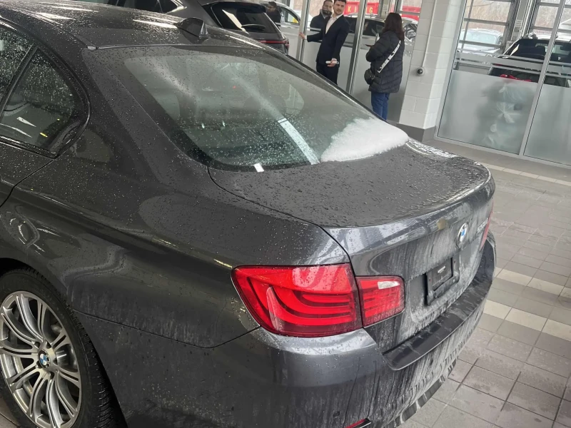 BMW 550 i X-DRIVE* KEYLESS* 360CAM* АвтоКредит(ЦЕНА ДО БГ), снимка 4 - Автомобили и джипове - 53576199