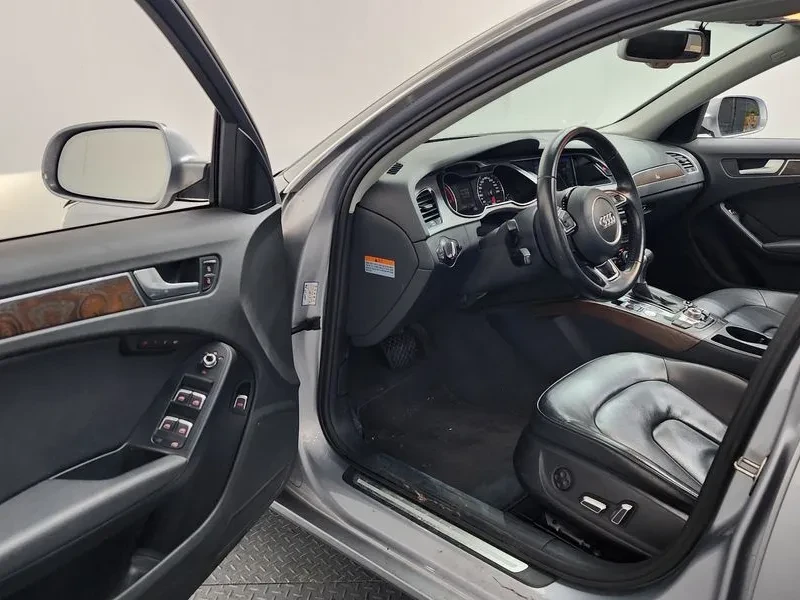 Audi A4 2.0 TDI, снимка 10 - Автомобили и джипове - 54143345