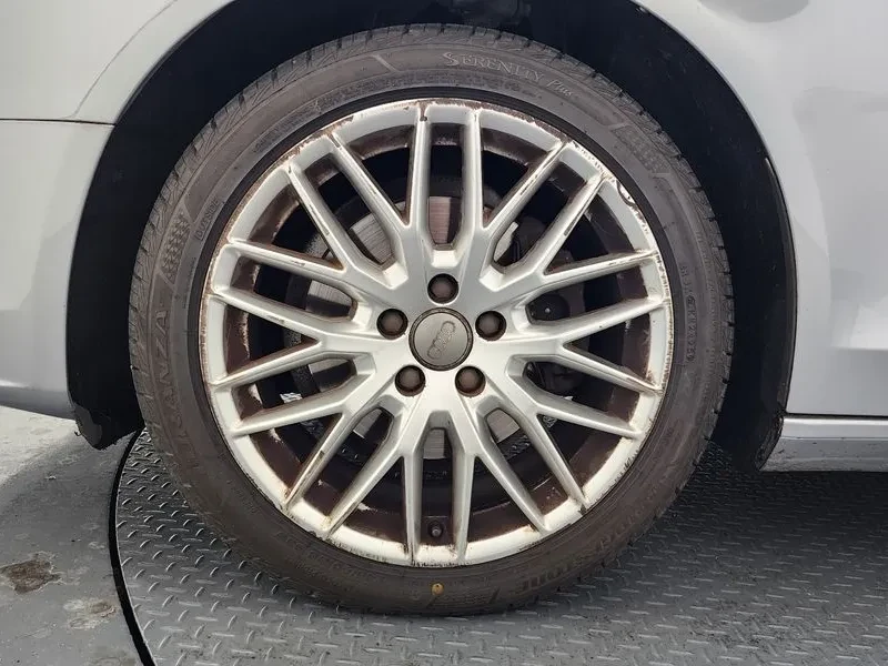 Audi A4 2.0 TDI, снимка 5 - Автомобили и джипове - 54143345