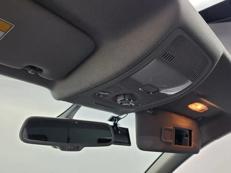 Audi A4 2.0 TDI, снимка 17 - Автомобили и джипове - 54143345