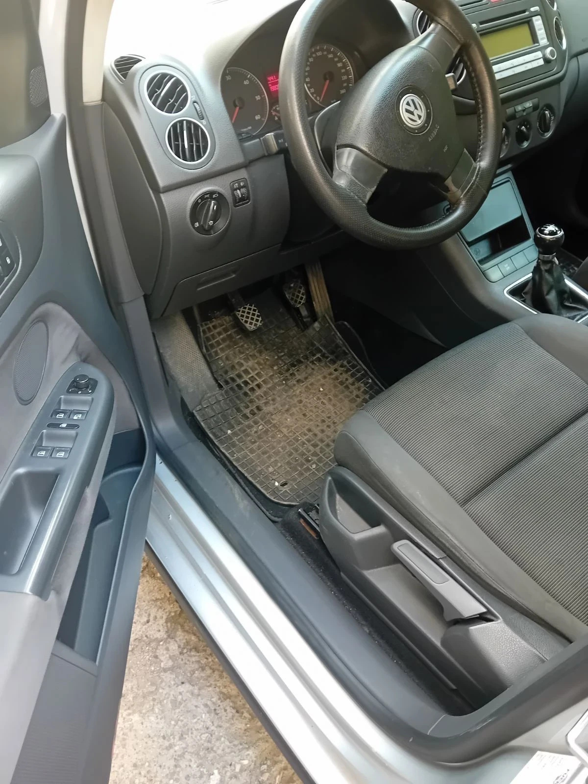 VW Golf Plus 1.9 TDI / като нов/ обслужен - изображение 6