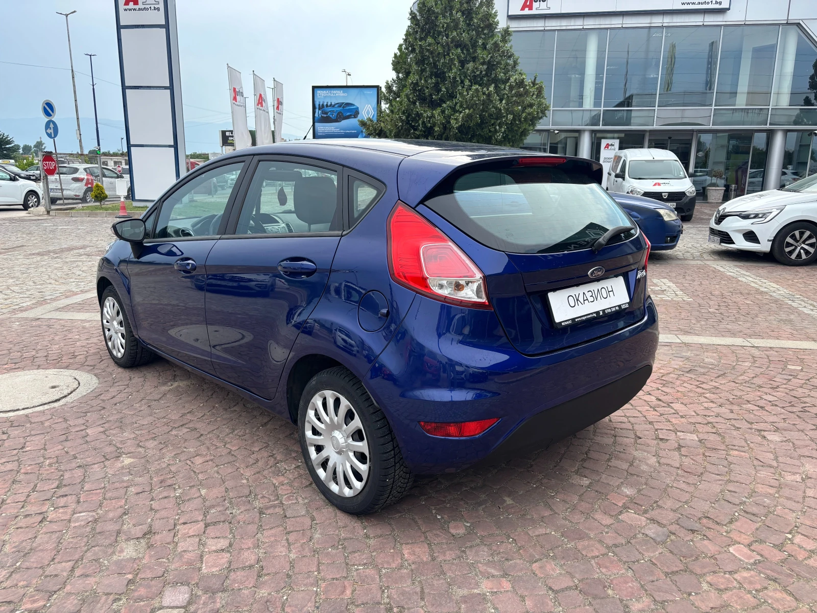 Ford Fiesta 1.2 куб. / 80 к.с. - изображение 7