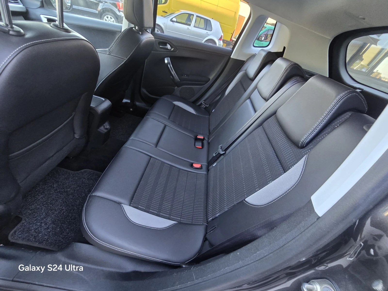 Peugeot 2008 2014 модел 69000км - изображение 10