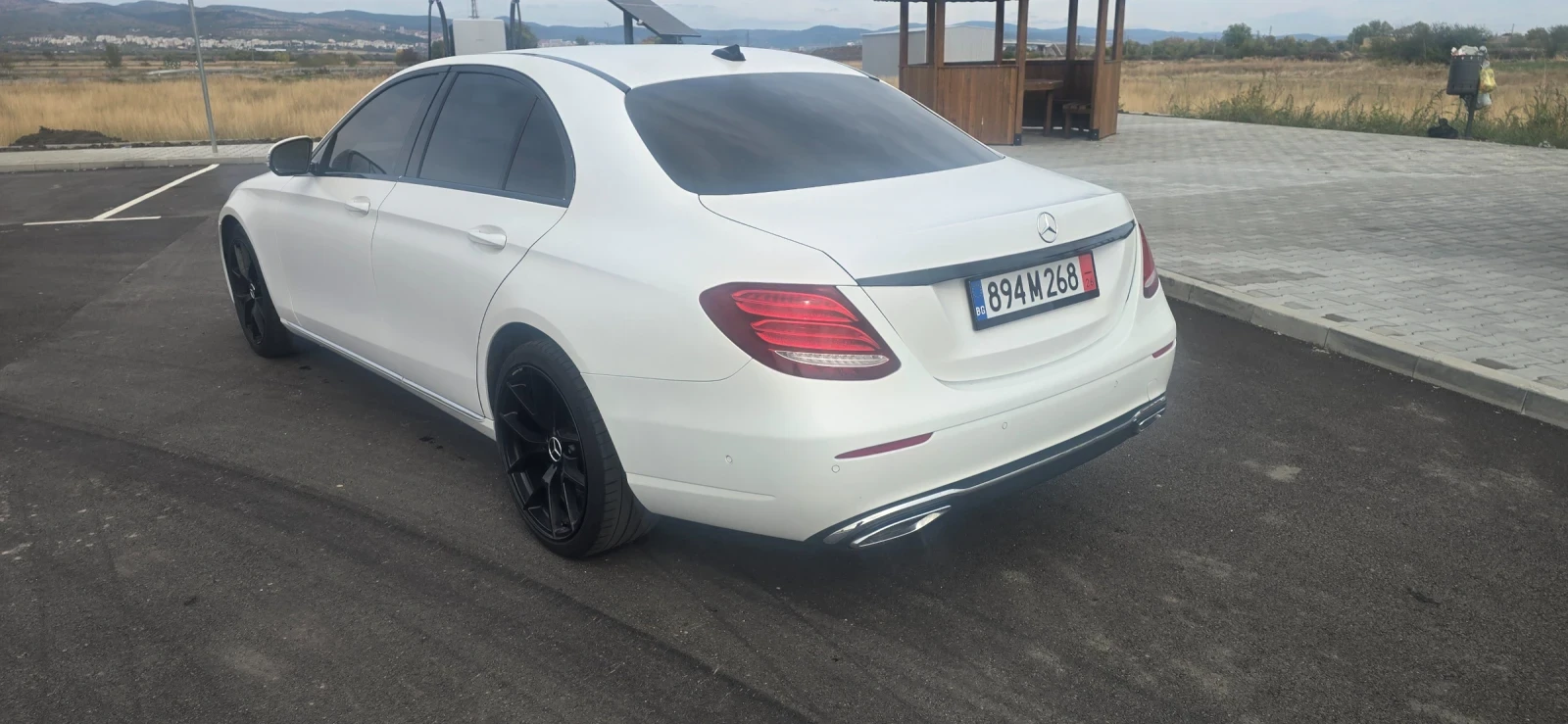 Mercedes-Benz E 220 Е220d, снимка 4 - Автомобили и джипове - 56526356