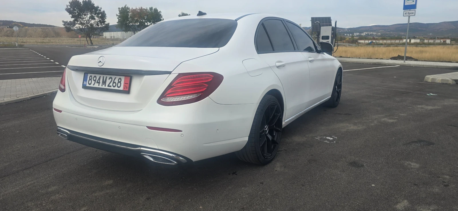 Mercedes-Benz E 220 Е220d, снимка 3 - Автомобили и джипове - 56526356