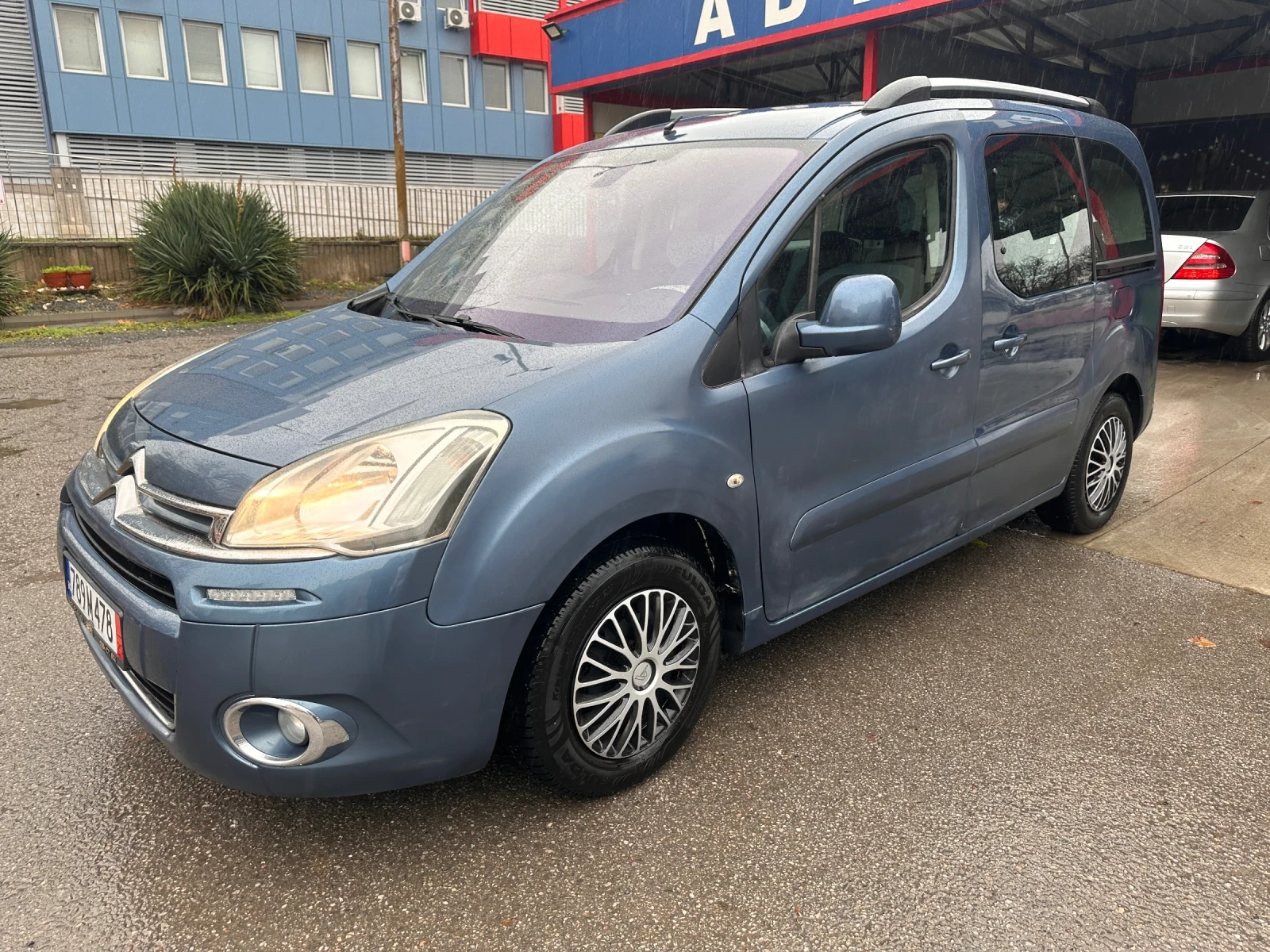 Citroen Berlingo 1, 6 HDI 92k.c. - изображение 2