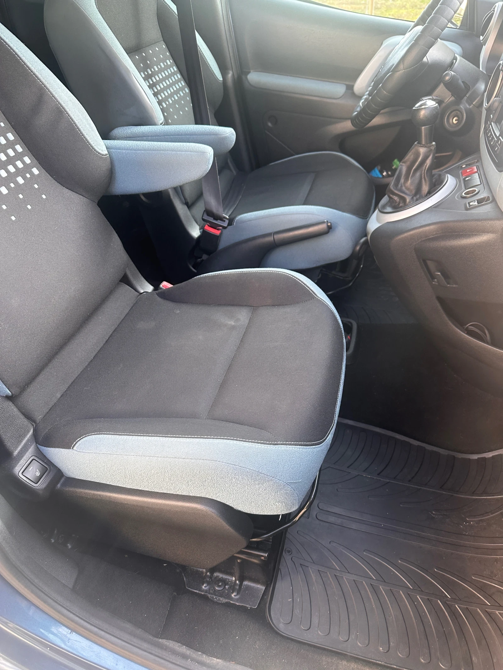 Citroen Berlingo 1, 6 HDI 92k.c. Face lift, снимка 12 - Автомобили и джипове - 53806605