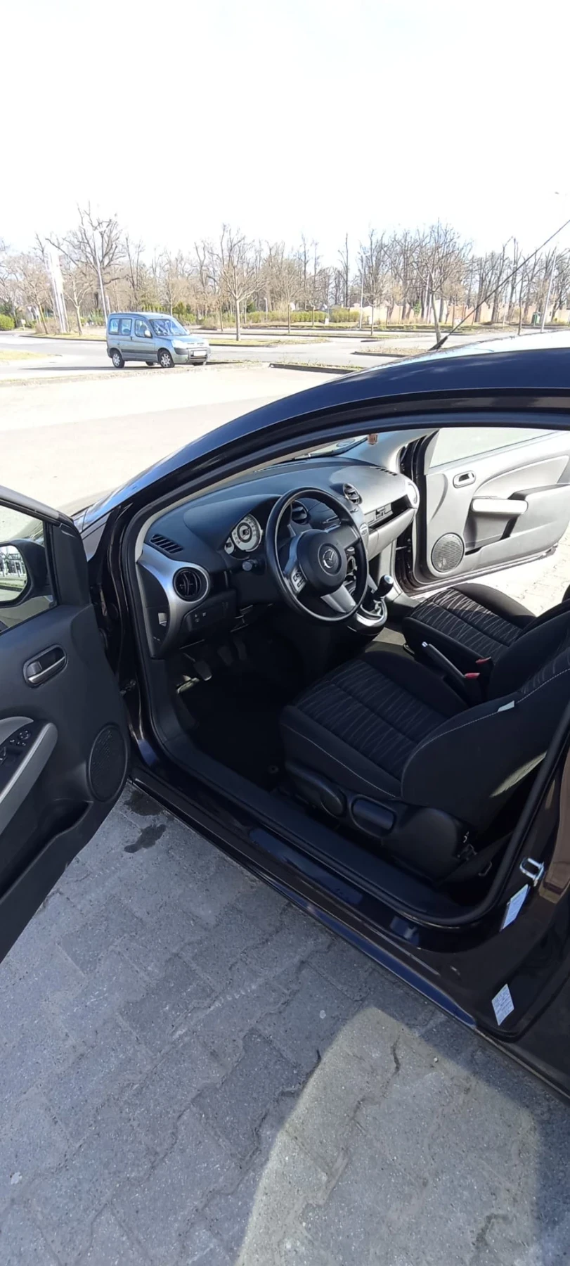 Mazda 2  - изображение 9