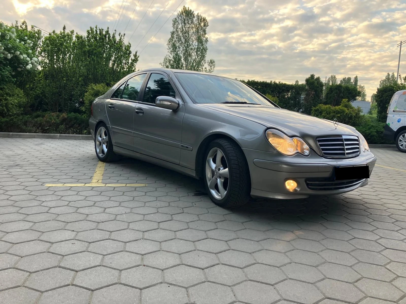 Mercedes-Benz C 220 Реален Пробег Спортен пакет AMG Line