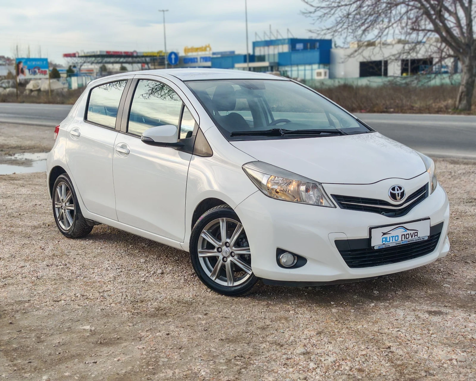 Toyota Yaris 1.4 90 �.�. �����!  | Mobile.bg � ����������� 1
