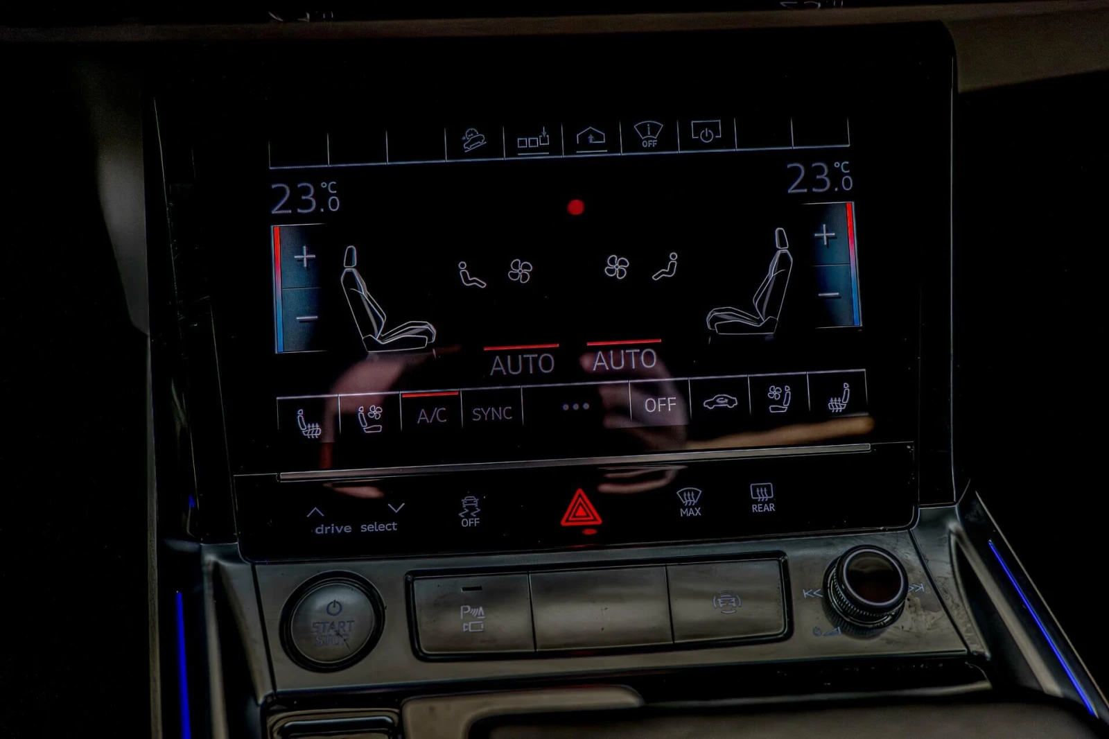 Audi E-Tron 55 95kWh/Quattro/������ 360/���������/Bang&Olufsen | Mobile.bg � ����������� 11