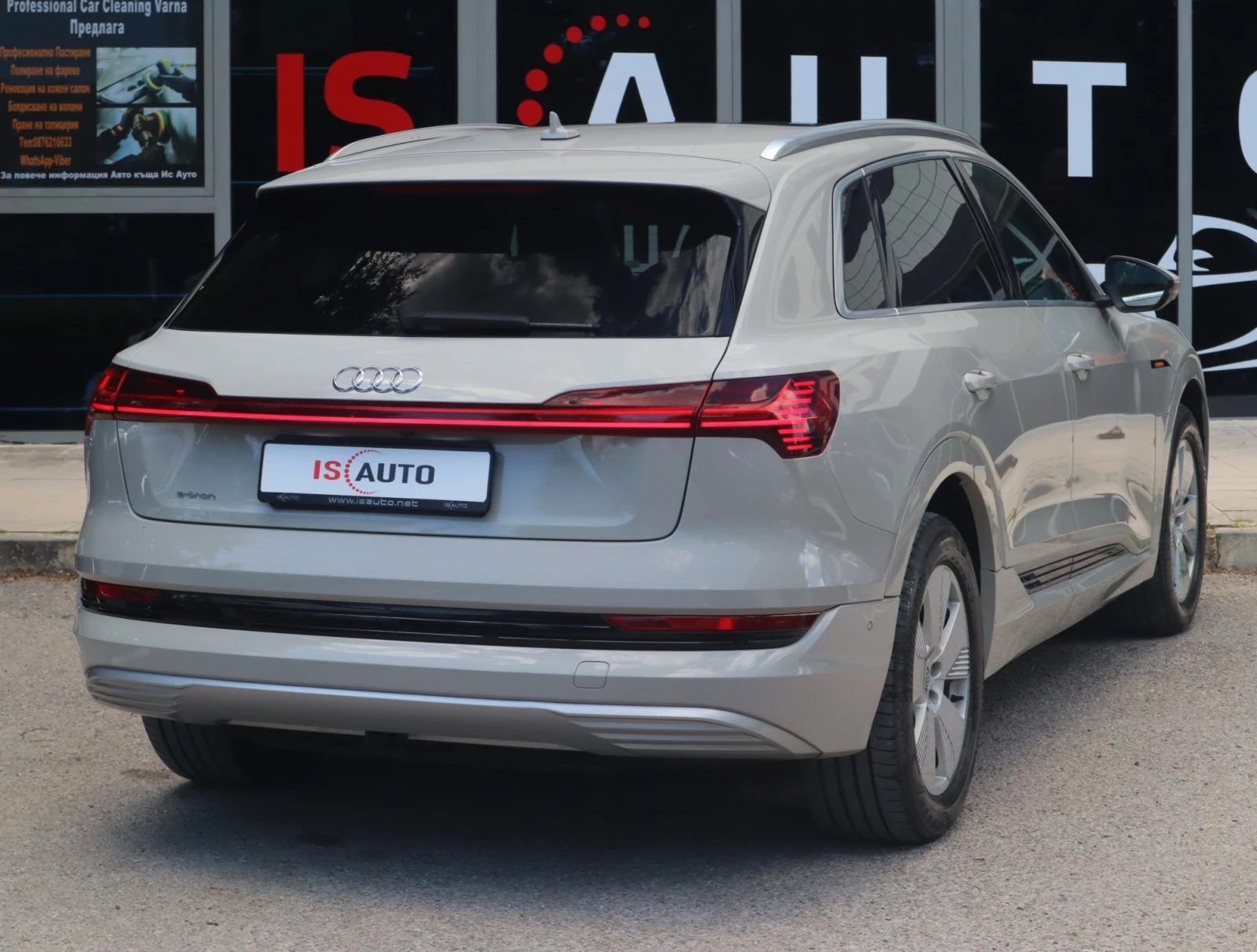 Audi E-Tron 55 95kWh/Quattro/Камера 360/Обдухване/Bang&Olufsen, снимка 6 - Автомобили и джипове - 53580994