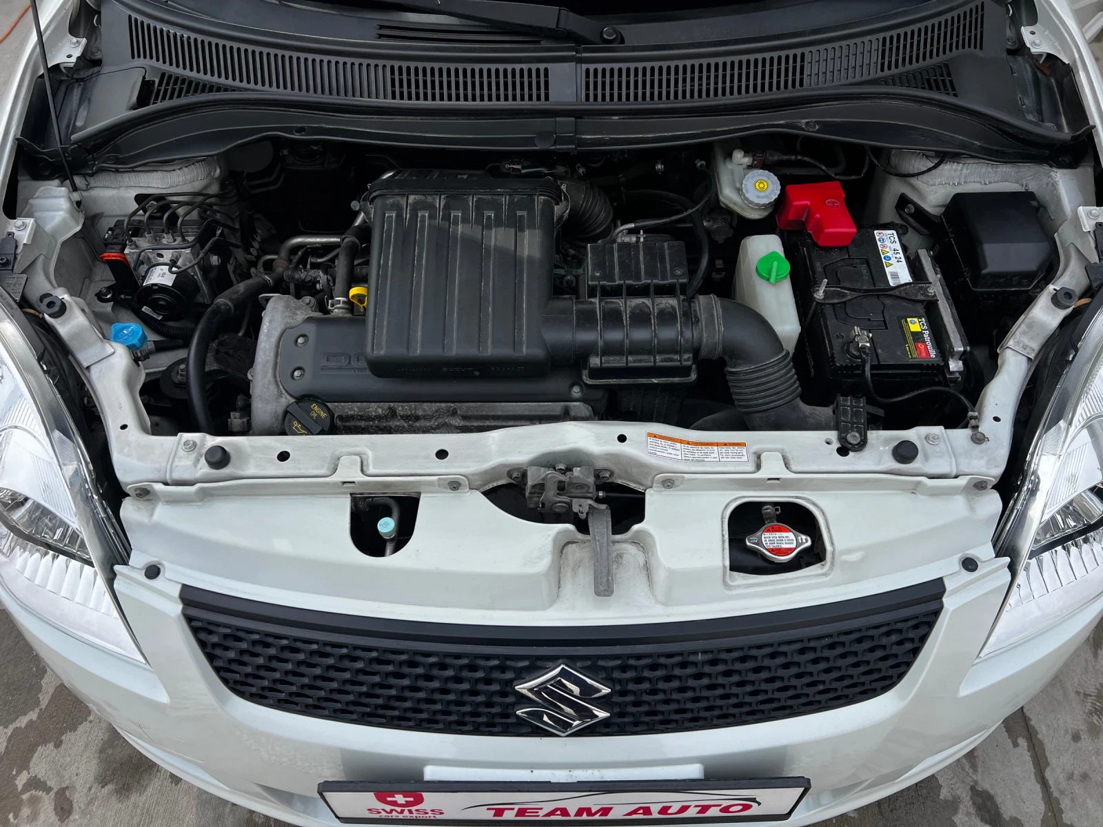 Suzuki Swift 1.3i 4x4 NAVI EDITION 101 | Mobile.bg � ����������� 16