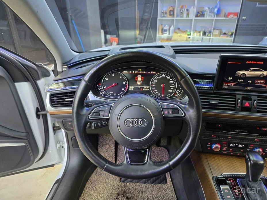 Audi A6 3.0 TDI* BOSE* HEAD-UP* МАСАЖ* 360 КАМЕРИ* ОБДУХ, снимка 10 - Автомобили и джипове - 53863046