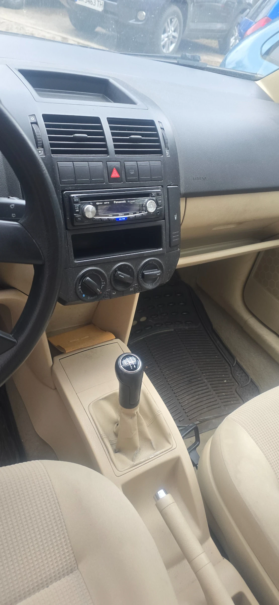 VW Polo 1.4, снимка 12 - Автомобили и джипове - 53903954