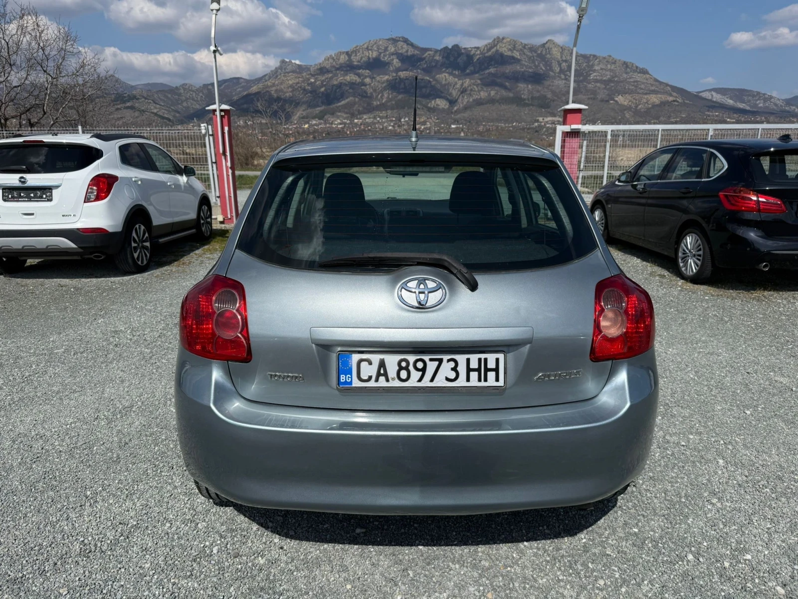 Toyota Auris (KATO НОВА), снимка 7 - Автомобили и джипове - 54224948
