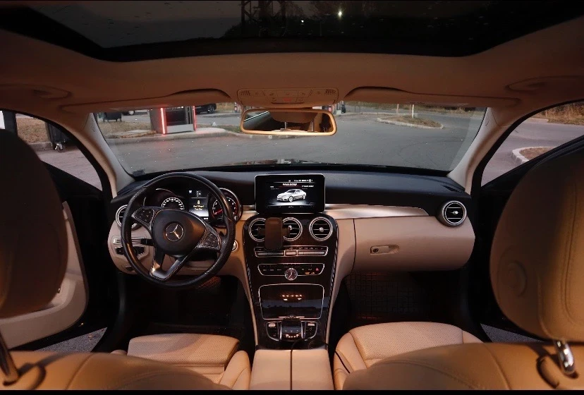 Mercedes-Benz C 300, снимка 7 - Автомобили и джипове - 54291299