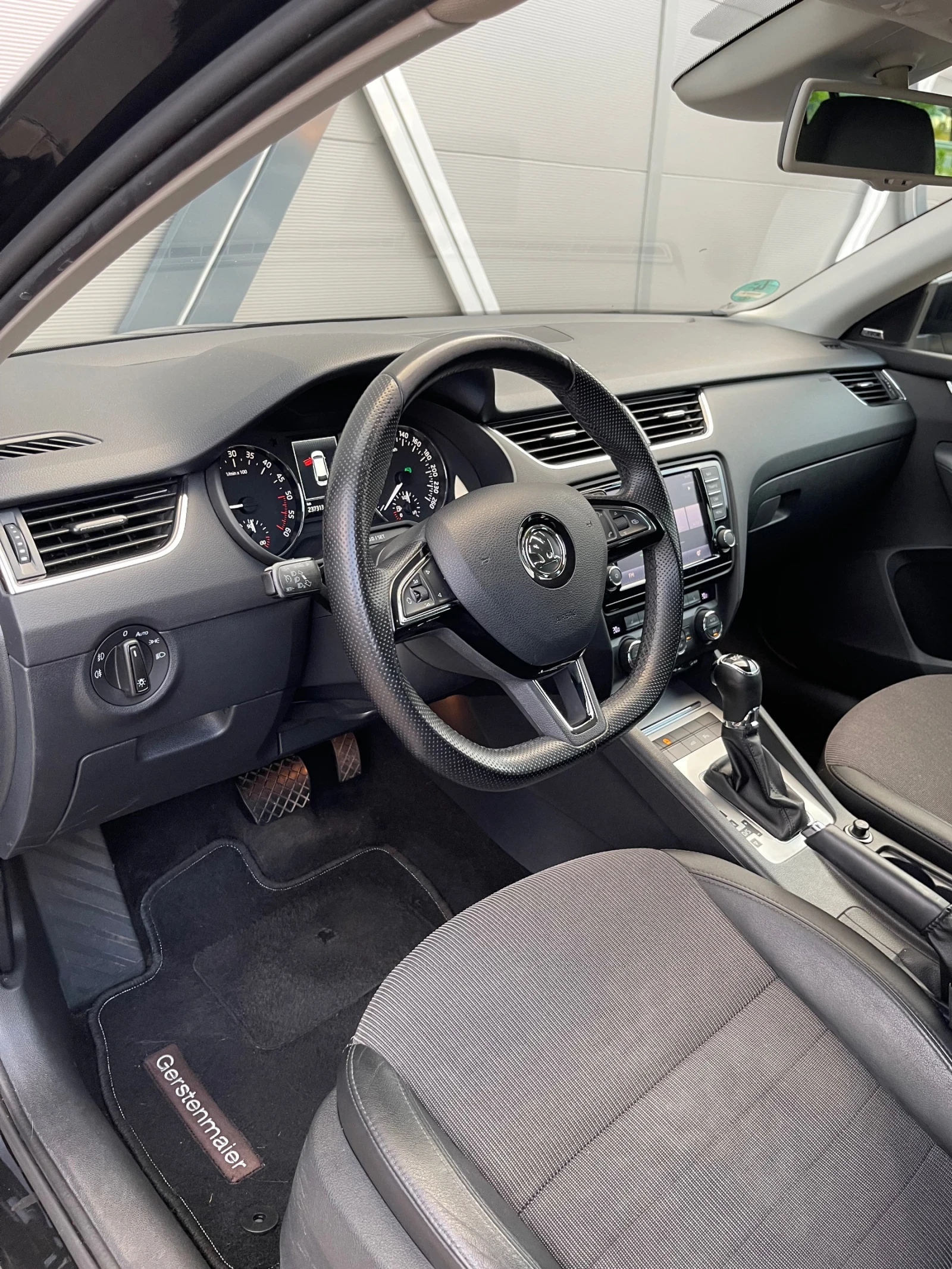 Skoda Octavia 2.0tdi/DSG/ Canton/ Xenon , снимка 7 - Автомобили и джипове - 55579411