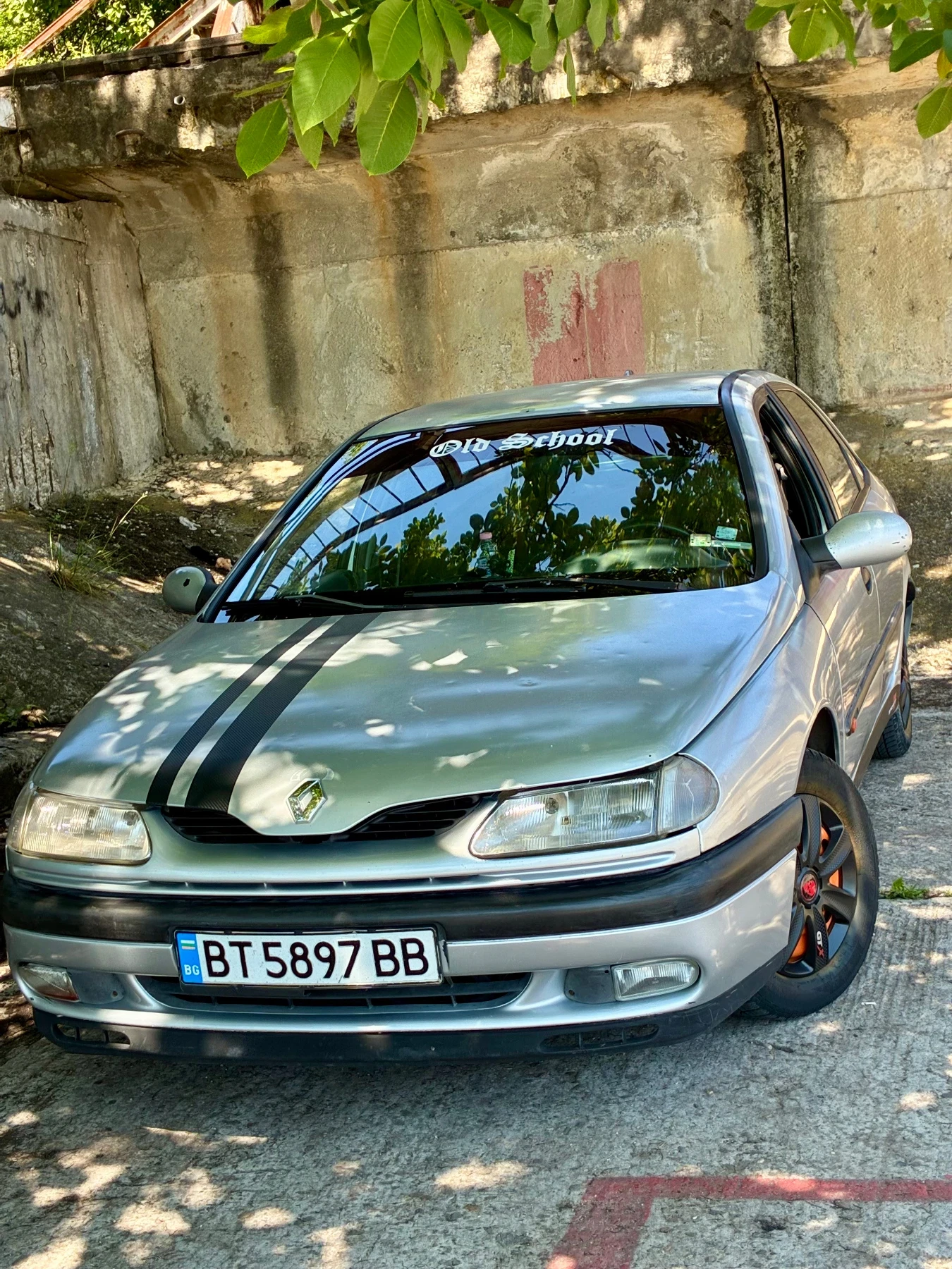 Renault Laguna 2.0 бензин