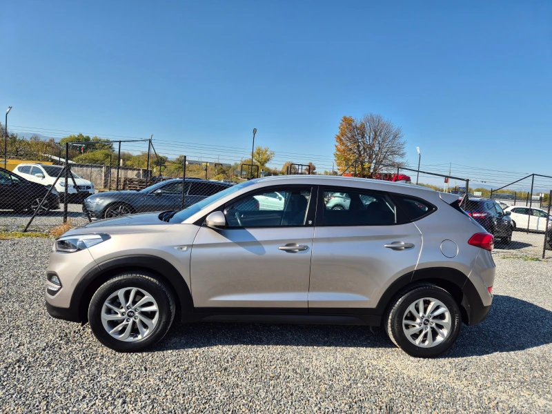 Hyundai Tucson 1.7CRDi* AUTOMAT* , снимка 3 - Автомобили и джипове - 47736092