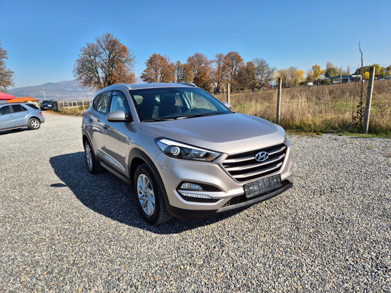 Hyundai Tucson 1.7CRDi* AUTOMAT* , снимка 8 - Автомобили и джипове - 47736092