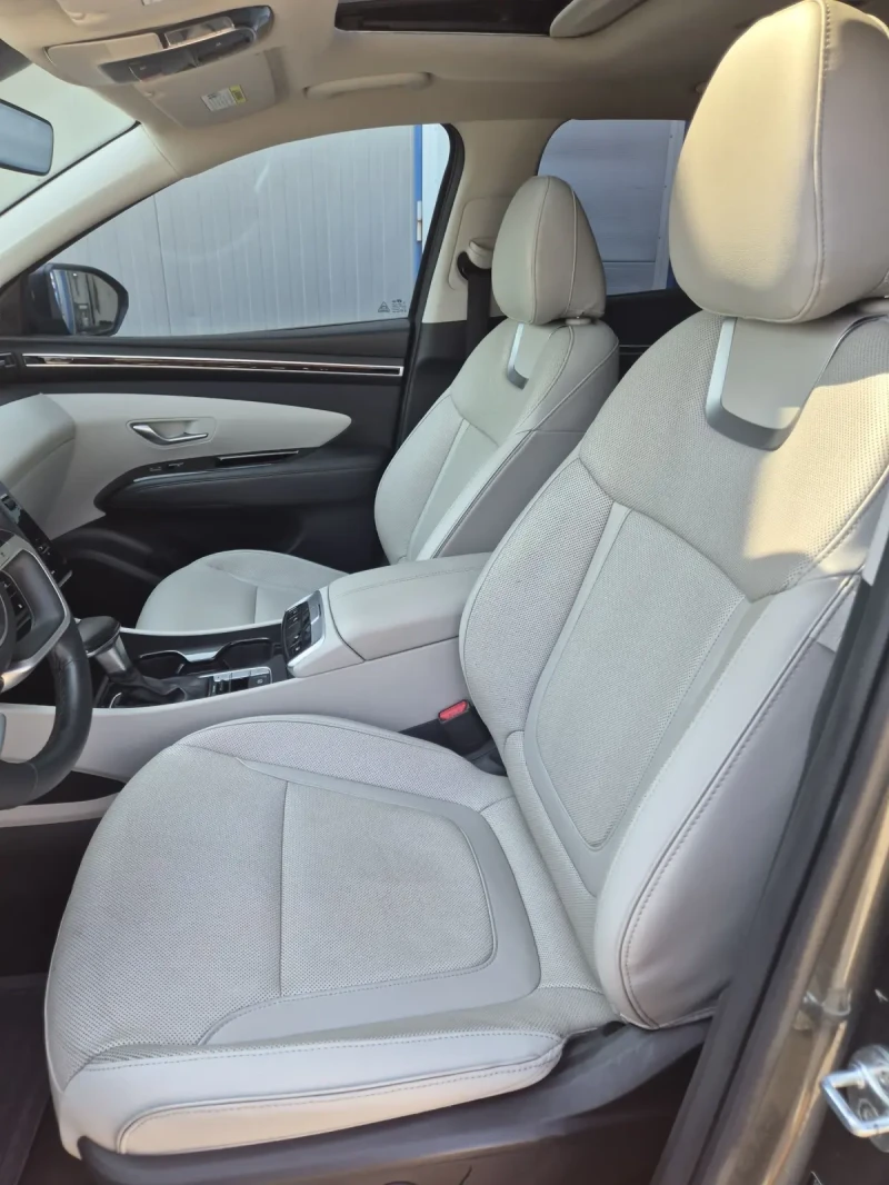 Hyundai Tucson, снимка 12 - Автомобили и джипове - 51491534