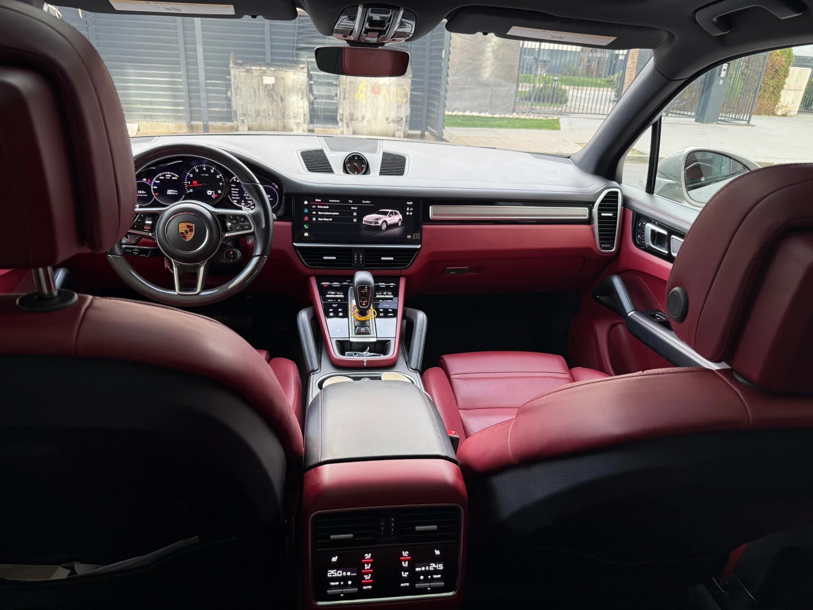 Porsche Cayenne Platinum Edition.Panorama.Bose.Keyless.ЧервенСалон - изображение 8