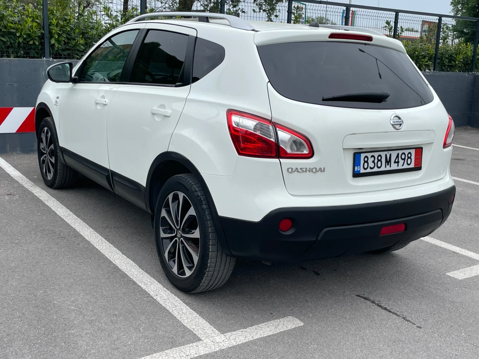 Nissan Qashqai 1.6 газ BRC навигация камера 360 градуса панорама , снимка 4 - Автомобили и джипове - 54211096