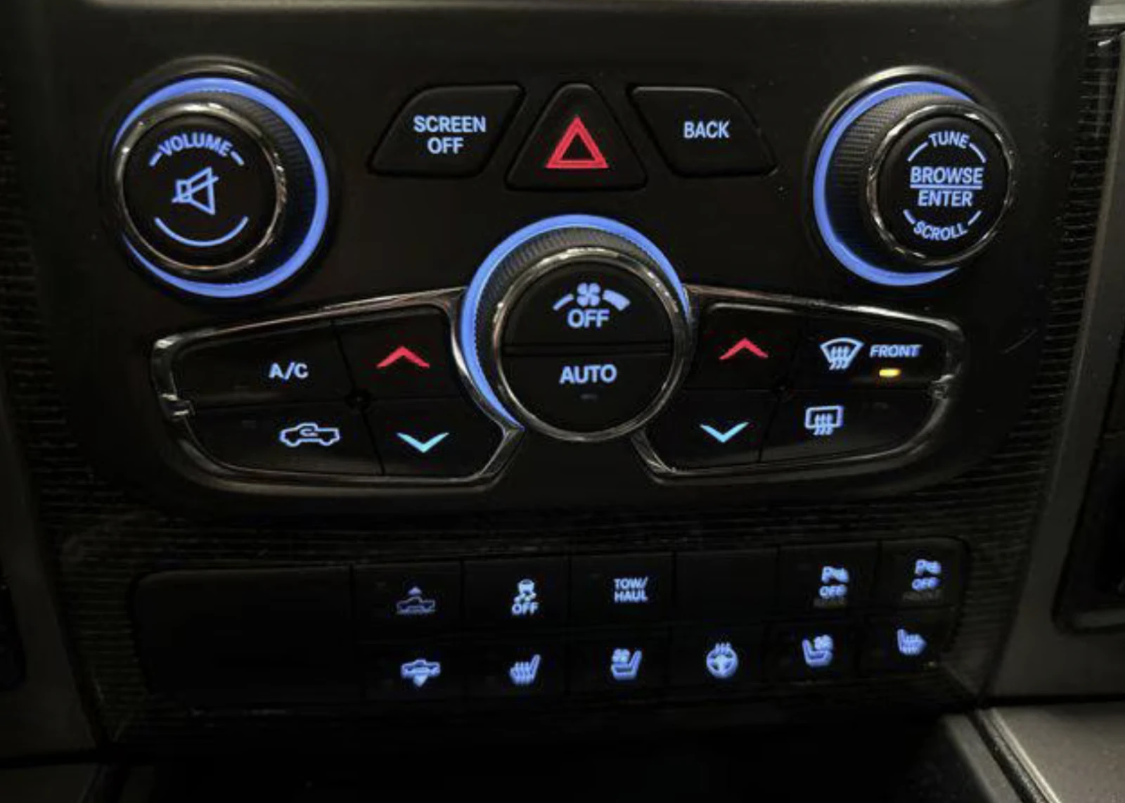 Dodge RAM 1500 Longhorn | HEMI 5.7L V8 | Подгрев | Обдухване | , снимка 14 - Автомобили и джипове - 53979338