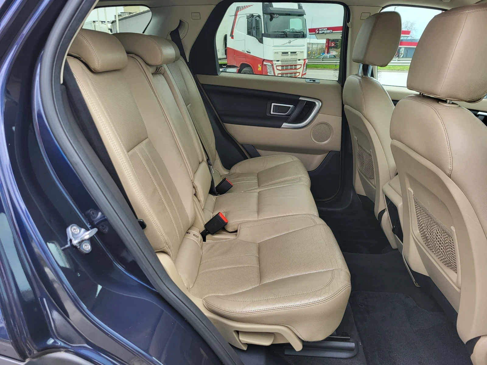 Land Rover Discovery Sport HSE 2.0 TD4 150 КС 4Х4 9 СК 90475 КМ !!!, снимка 14 - Автомобили и джипове - 54030038