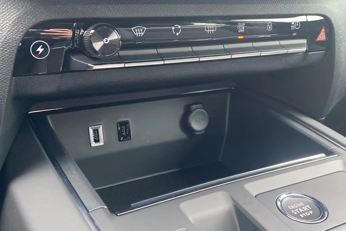 Citroen C5 Aircross НОВ!/1.6PHEV/224HP/MAX/CAM/NAVI/LED/CPLAY/137q, снимка 12 - Автомобили и джипове - 54126633