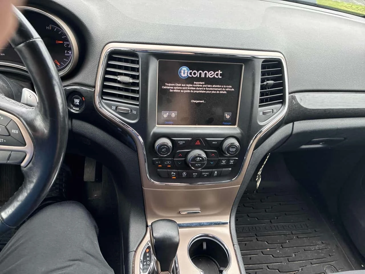 Jeep Grand cherokee * Laredo 75th Anniversary* АВТОКРЕДИТ * , снимка 9 - Автомобили и джипове - 55746859