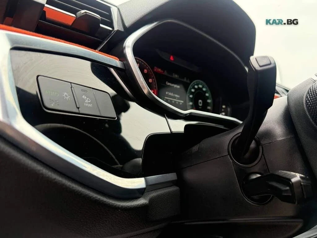 Audi Q3, снимка 10 - Автомобили и джипове - 56727835