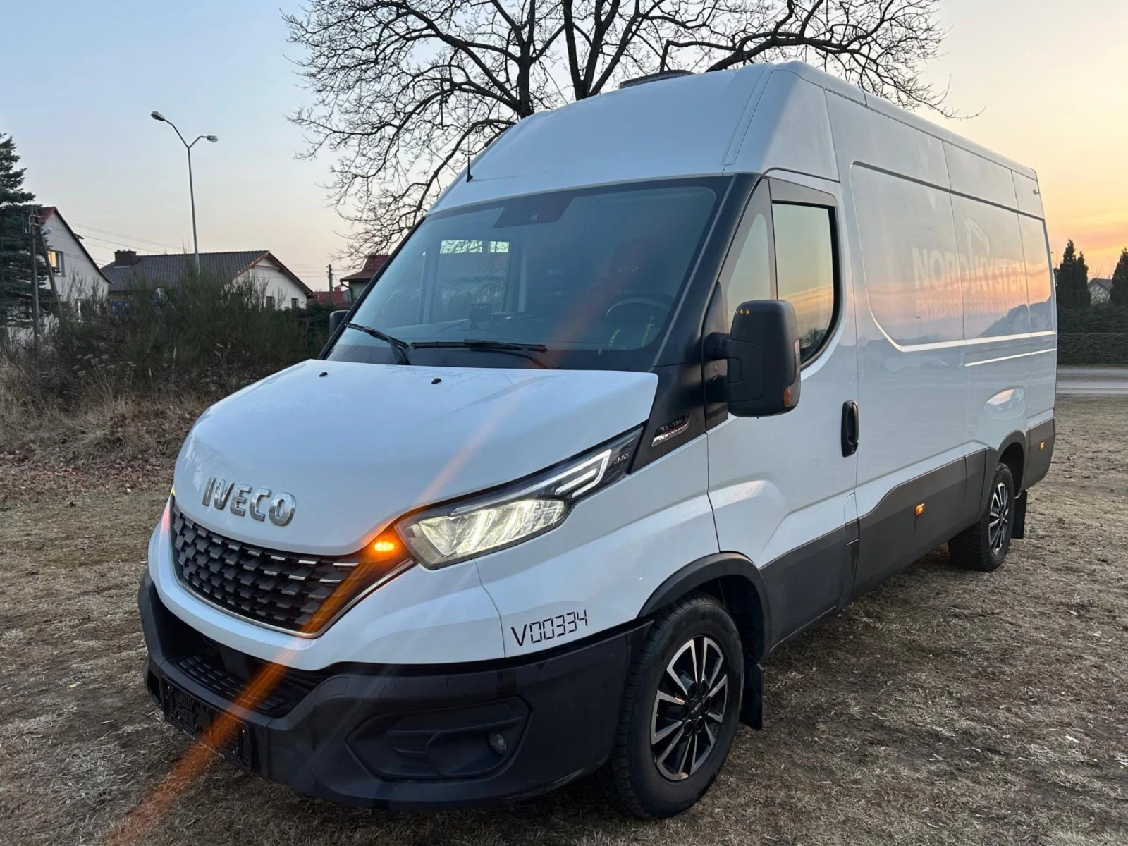 Iveco Daily 3.0 179k.c. 8G Himatic, снимка 3 - Бусове и автобуси - 53829390