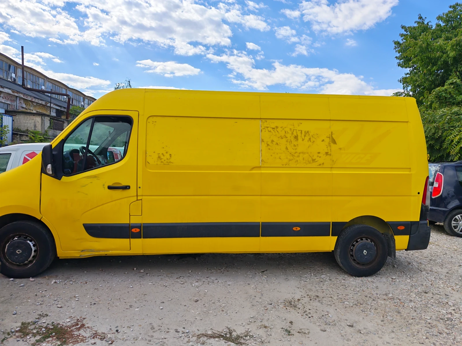 Renault Master 2200 diesel 81 kw, снимка 8 - Бусове и автобуси - 56313821
