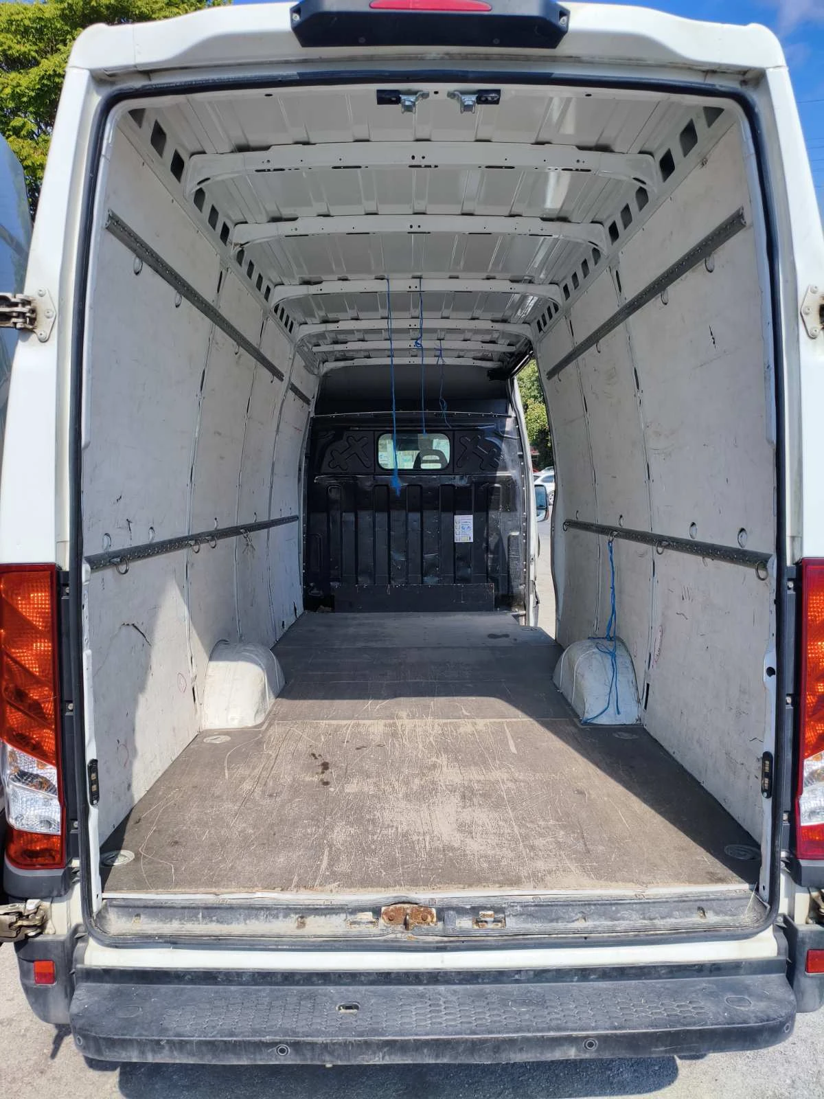 Iveco Daily, снимка 7 - Бусове и автобуси - 56328463