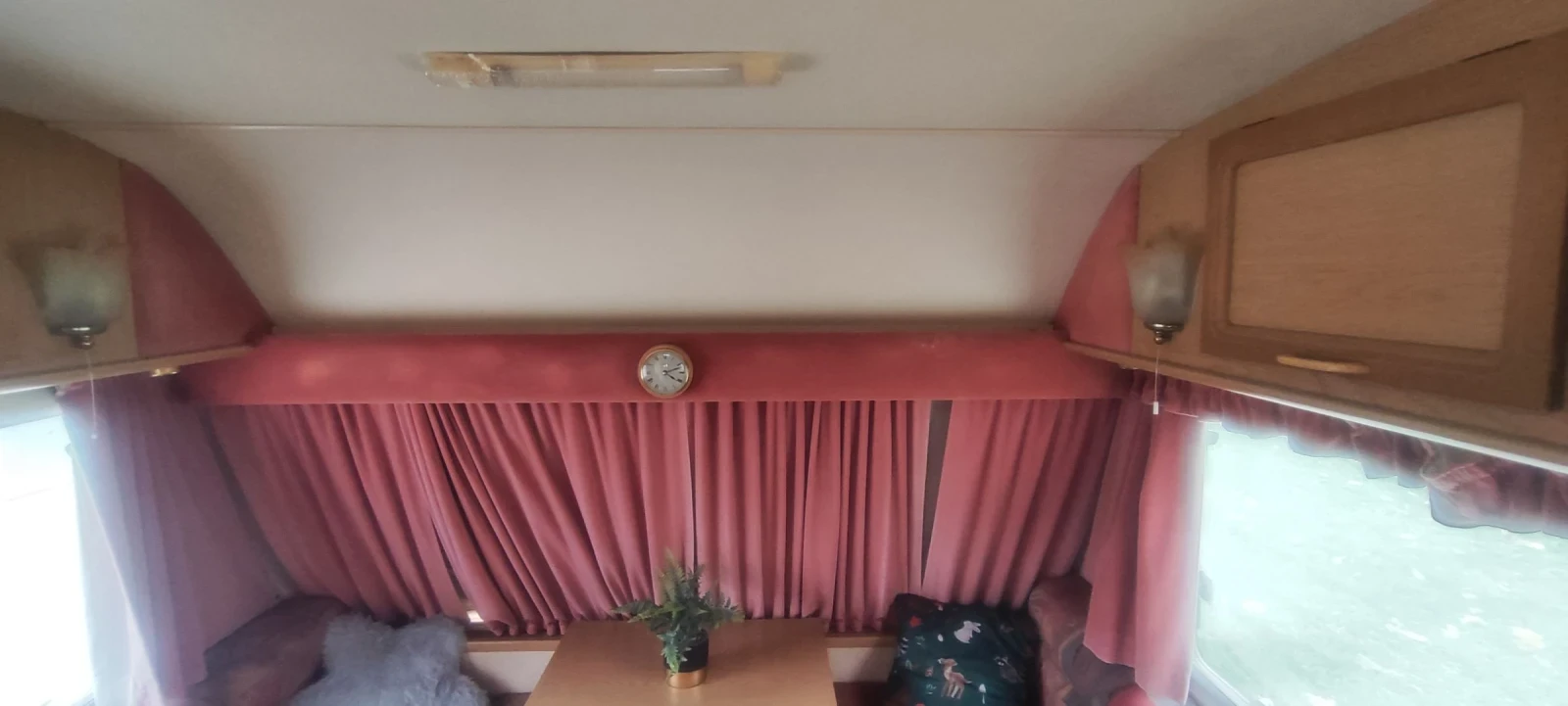 Каравана Swift Sandymere, снимка 16 - Каравани и кемпери - 53707035