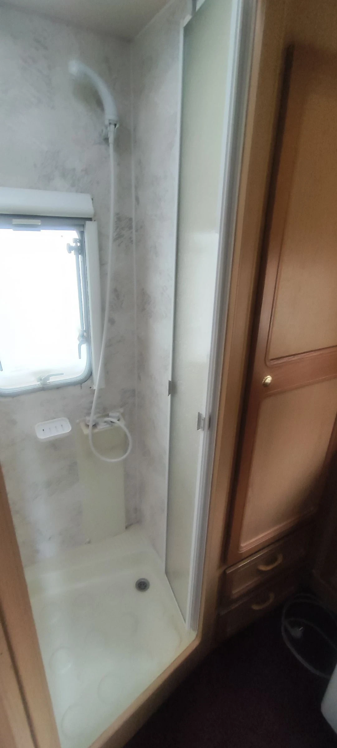 Каравана Swift Sandymere, снимка 13 - Каравани и кемпери - 53707035