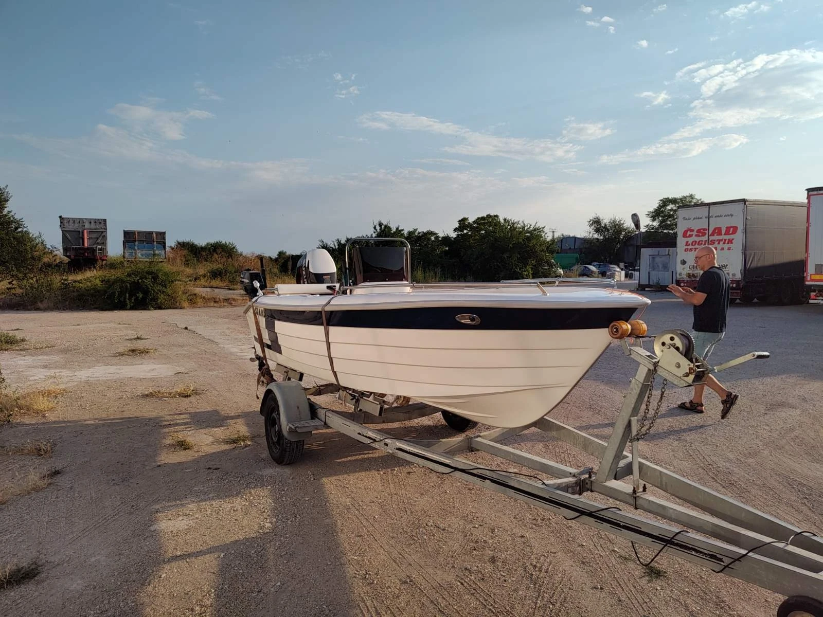 Лодка Собствено производство SHARK 445, снимка 4 - Воден транспорт - 55504728