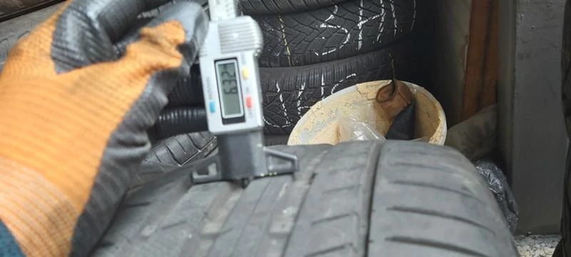 Гуми Летни 225/40R18, снимка 4 - Гуми и джанти - 34706804