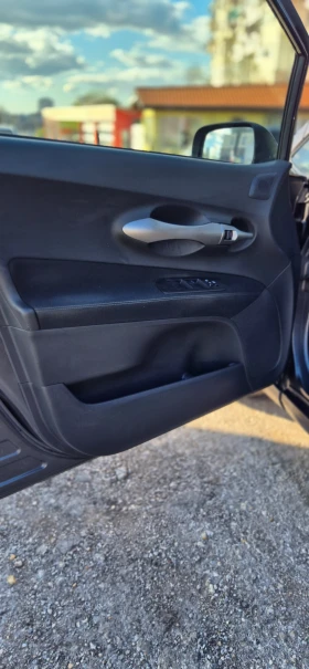 Toyota Auris 1.4i* NAVI, снимка 5