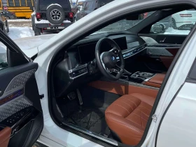 BMW i7 xDrive60| BOWERS & WILKINS| SKY LOUNGE| 2 КЛЮЧА| , снимка 7