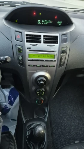 Toyota Yaris 1.3i* 100К.С* ФЕЙСЛИФТ* ЕВРО5* ГЕРМАНИЯ, снимка 14