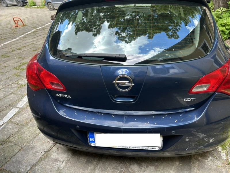 Opel Astra J 1.7 CDTI, снимка 4 - Автомобили и джипове - 46890645