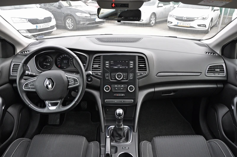 Renault Megane 1.5 DCI, снимка 7 - Автомобили и джипове - 47778133