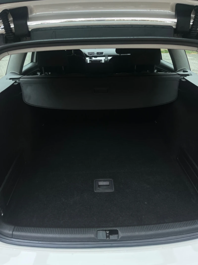 VW Passat 2.0 TDI 140 к.с.   2013 г.  , снимка 9 - Автомобили и джипове - 50813382